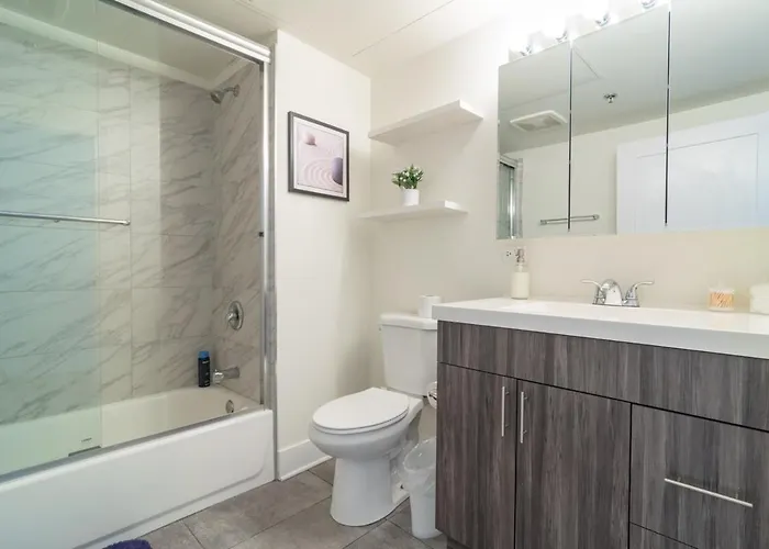 Convenient 2br In Prime Location With Gym Access & Optional Parking Near Mccormick Place And Soldier Field Apartamento Chicago