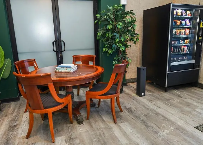 Convenient 2br In Prime Location With Gym Access & Optional Parking Near Mccormick Place And Soldier Field Apartamento *