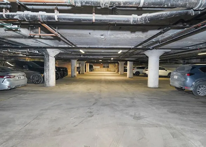 Convenient 2br In Prime Location With Gym Access & Optional Parking Near Mccormick Place And Soldier Field Chicago
