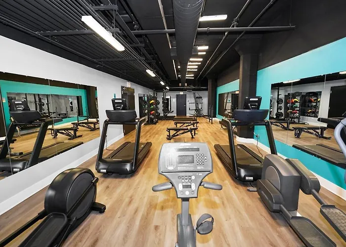 Convenient 2br In Prime Location With Gym Access & Optional Parking Near Mccormick Place And Soldier Field Chicago